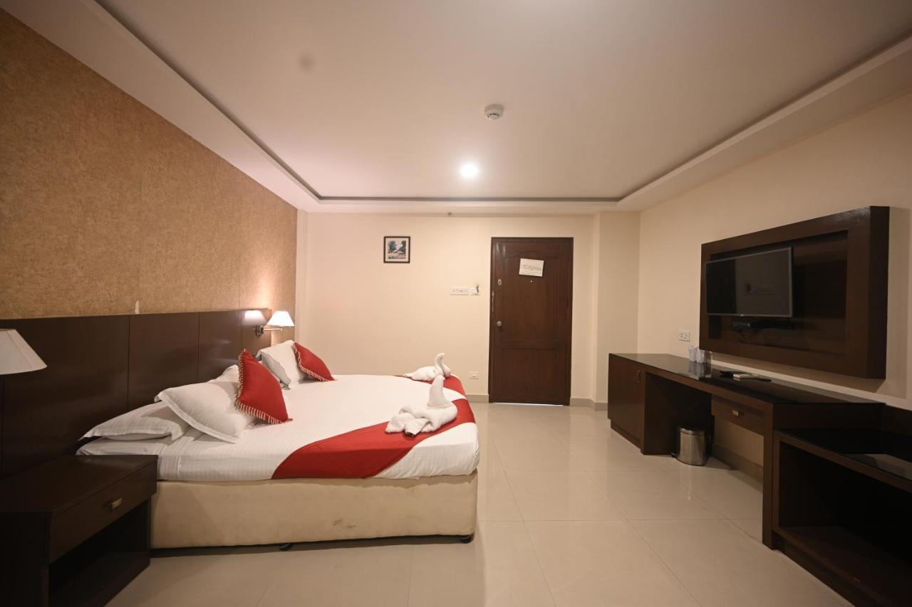 Hotel Bhagavath Gardens Chengannur Exterior photo