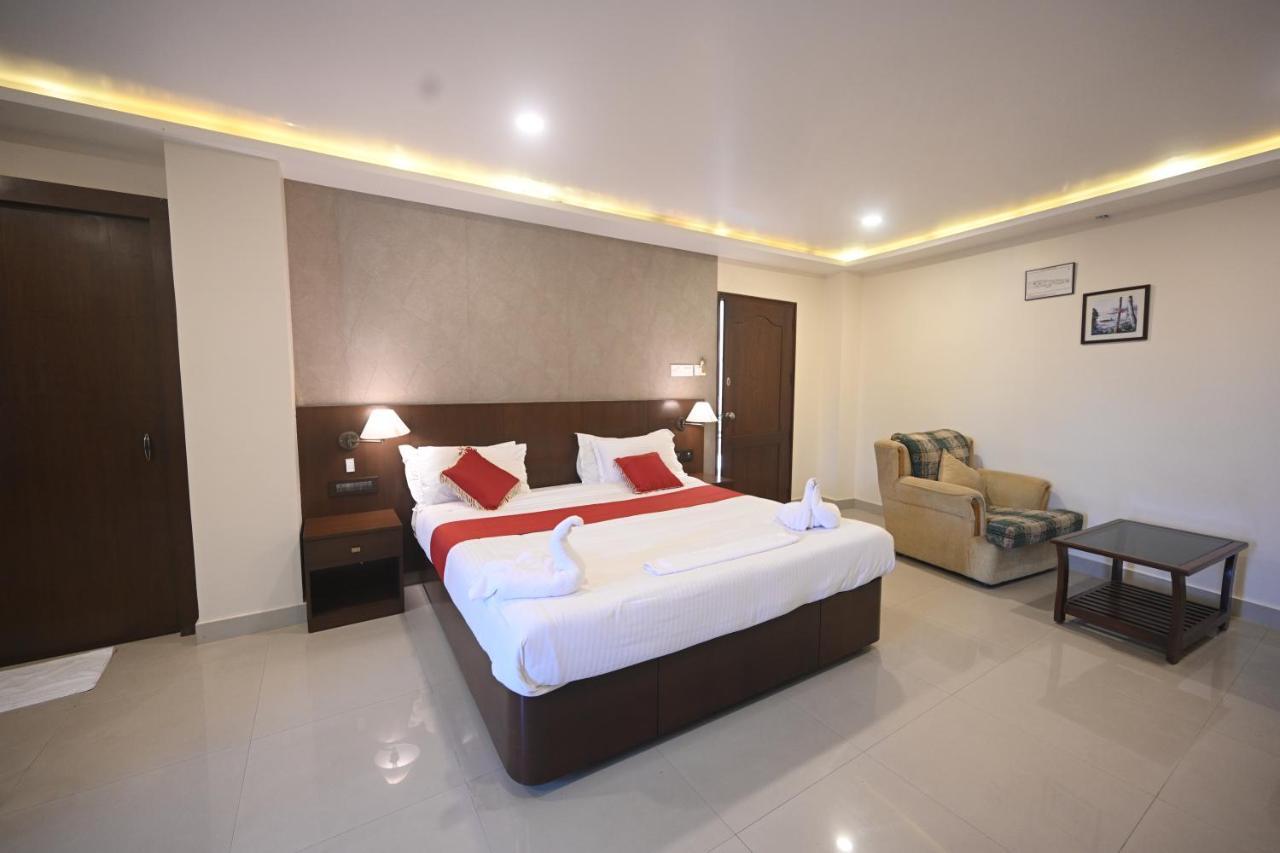 Hotel Bhagavath Gardens Chengannur Exterior photo