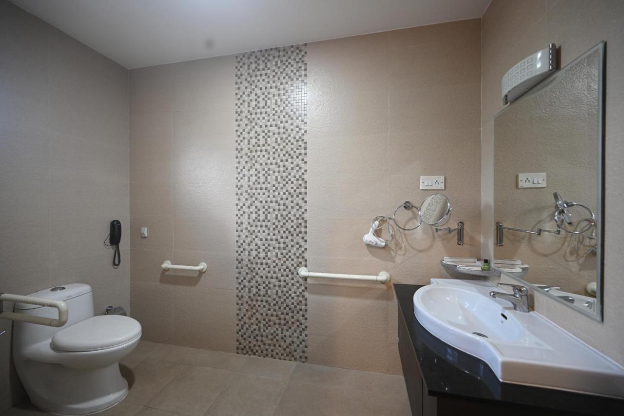 Hotel Bhagavath Gardens Chengannur Exterior photo